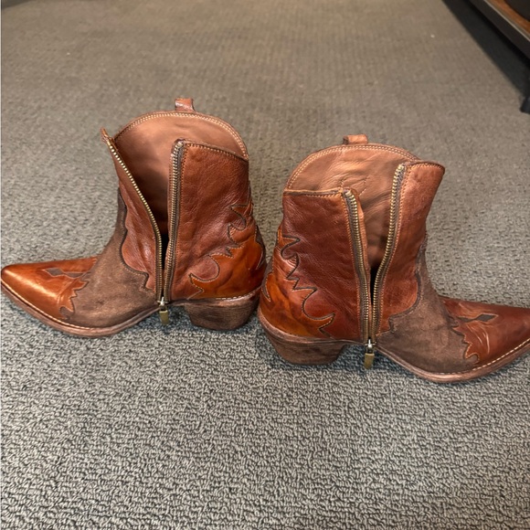 MARCO DELLI Coco Short Boot In Dusty Rose - Picture 9 of 13